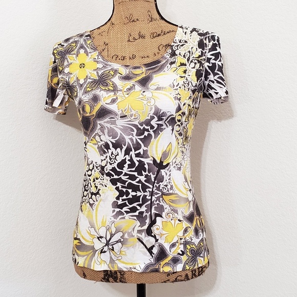 Style & Co. Tops - Style & Co. Black yellow white floral print round neck cap sleeve top Petite Sm
